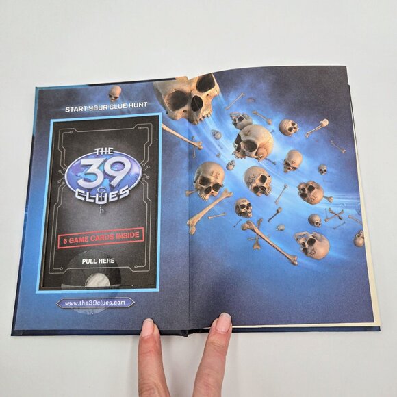 The 39 Clues Series Books #1-#3 Hardcover No Cards The Maze Of Bones 2008 2009 - Picture 10 of 16